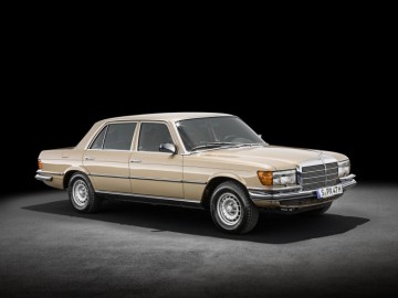  Mercedes 450 SEL 6.9 zadebiutował 45 lat temu